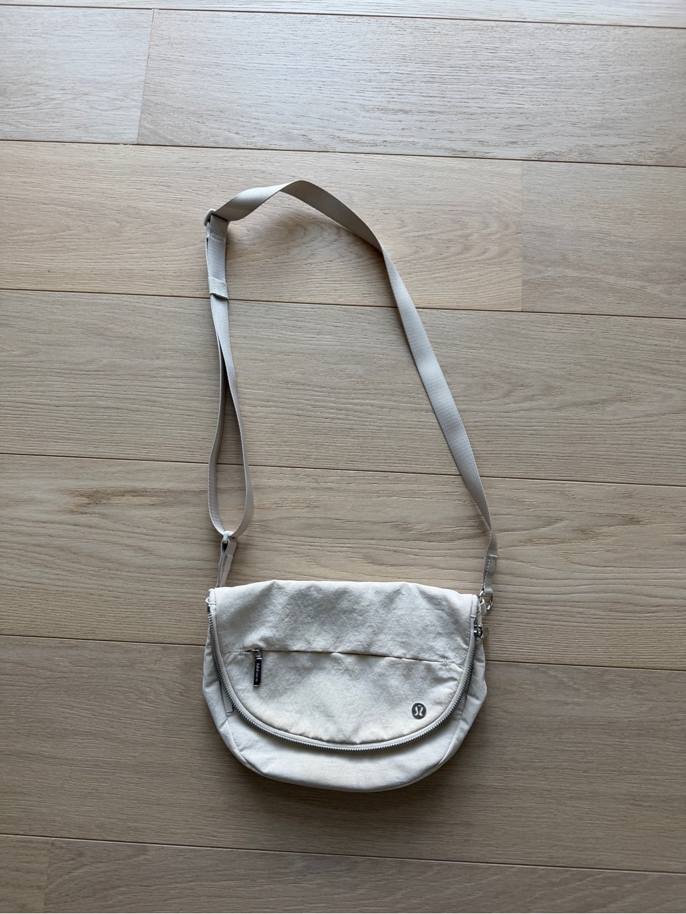 lululemon athletica all night festival bag 5L white opal/silver